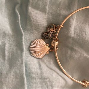 Brighton sea shell charm bracelet